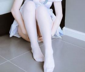 偷拍25位美女撒尿bbb片户外_高清完整视频观看